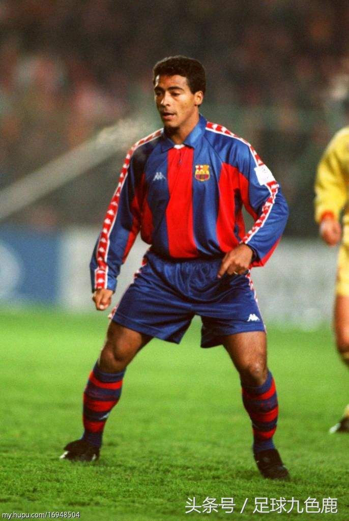 当问起罗马里奥的中圈进球时,他说:我当时突然