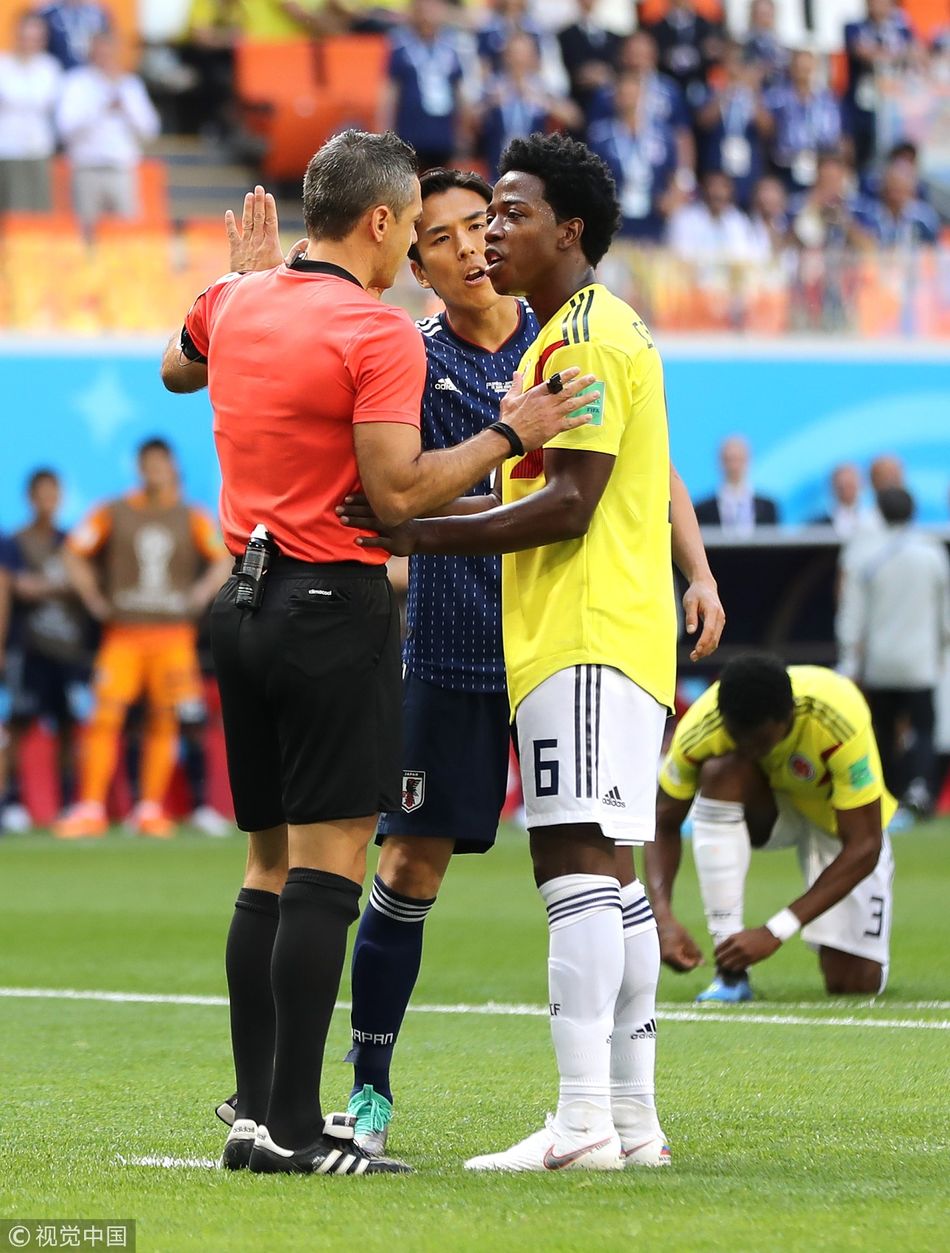 俄罗斯世界杯第33球!哥伦比亚桑切斯被罚红牌