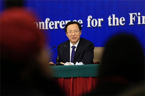 政协委员:高校学费比幼儿园还低 建议上调