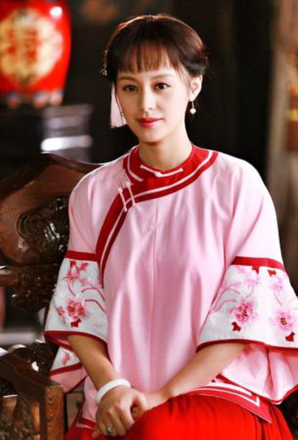 王力可曝《女儿红》剧照 唯美演绎江南传奇女子