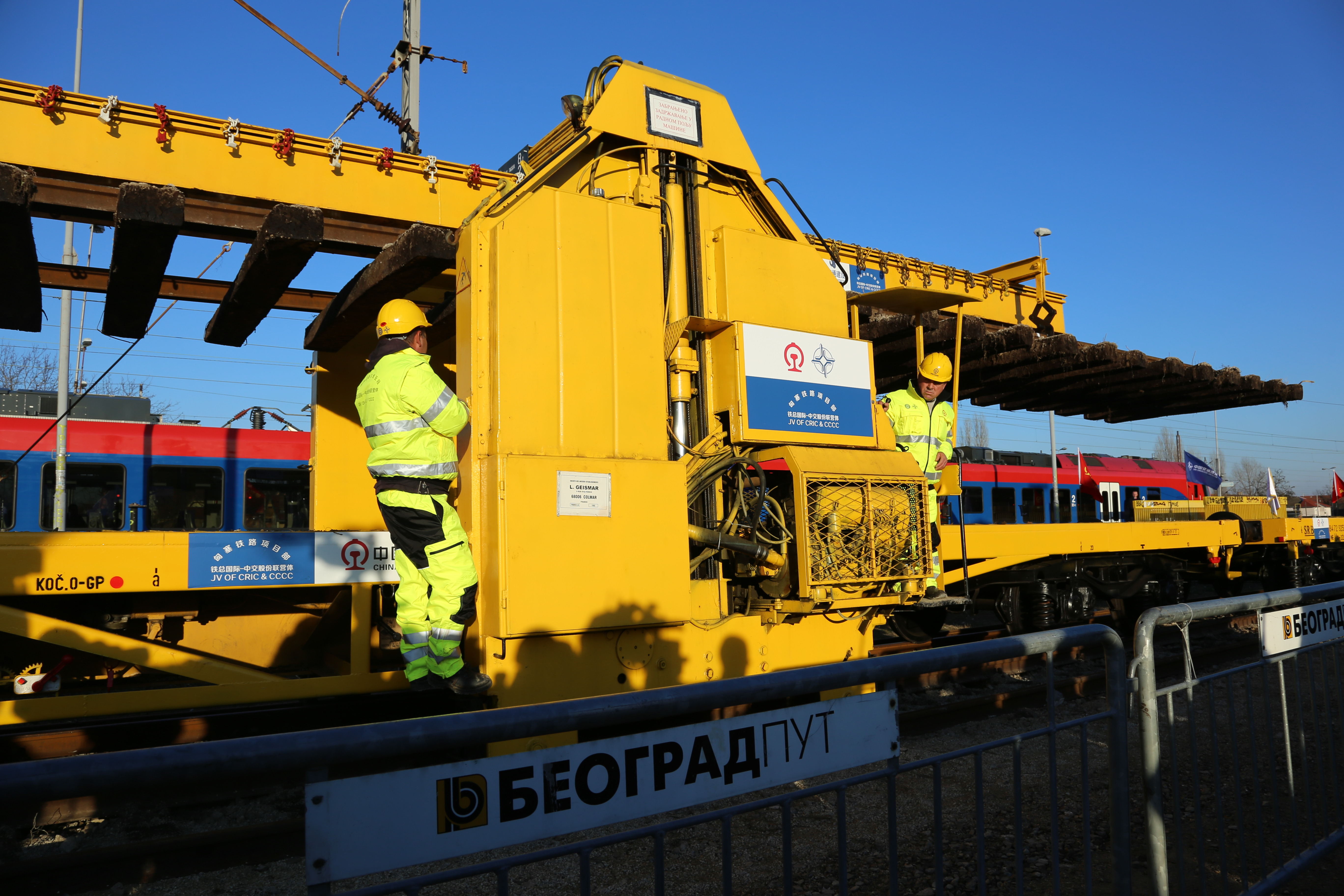 从亚洲到非洲、欧洲到美洲,中国铁路建设正绘