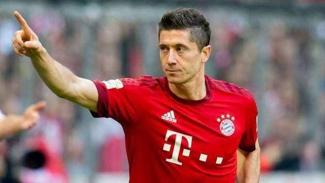 欧洲现役五大足球运动员,莱万贝尔分列三四位