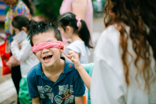 朋友圈晒娃狂魔们 教你们如何给孩子拍照