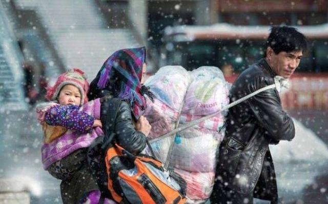 过年了,离婚的女人:有个回不去的家…