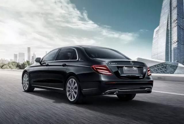 云南俊星奔驰E200L运动轿车商务人士的完美选择