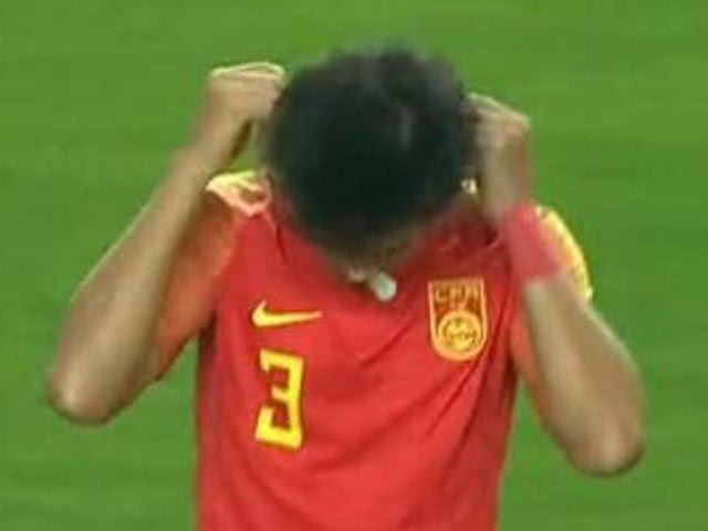 国足:王燊超被禁止进入国家队一年,网友:赶紧回