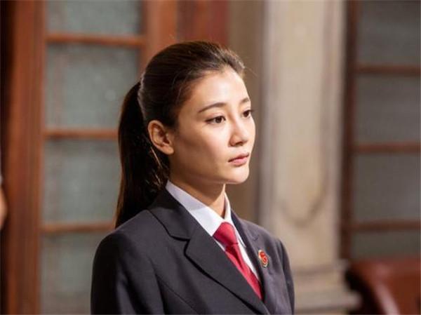 《人民的名义》中的女演员，私下竟然都这么性感火辣!