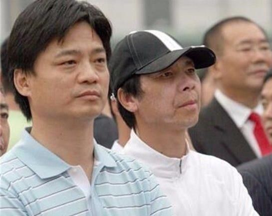 冯小刚回怼十问,不如崔永元一次爆料 这是要团