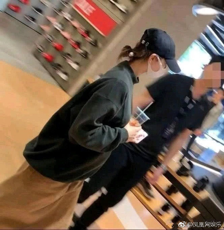 刘诗诗怀胎七月孕肚照曝光!就俩字:羡慕…