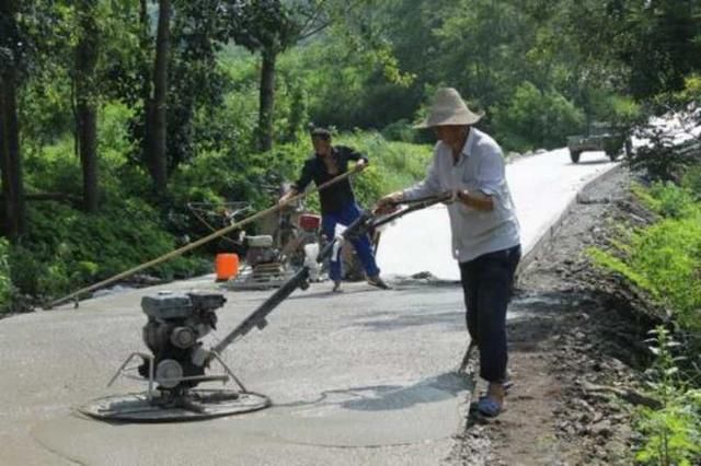 农村公路实现户户通,为啥群众不叫好?反而意见