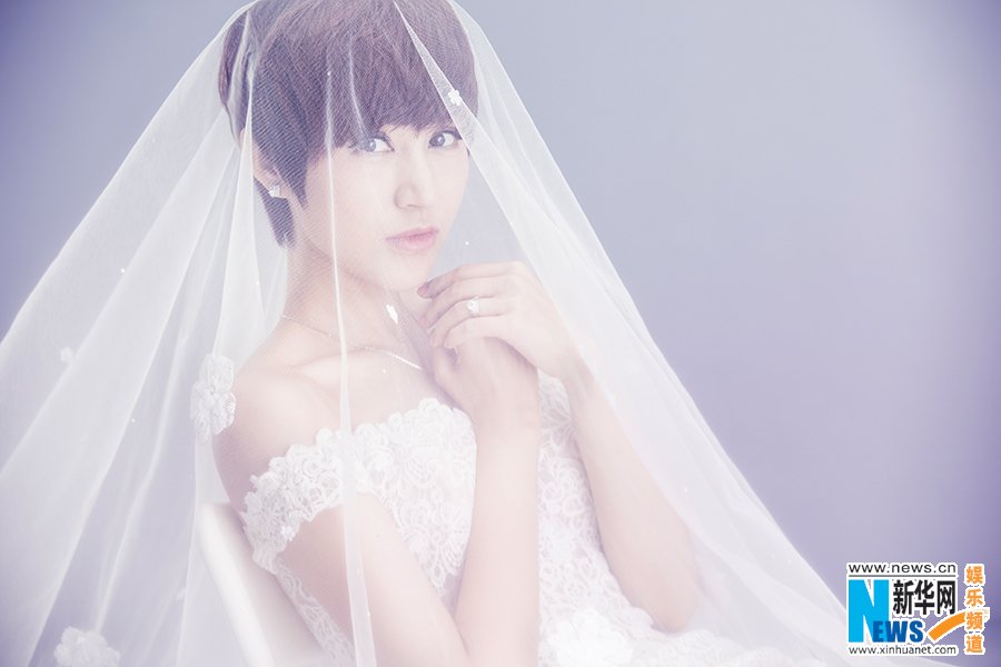 鲍蕾生日曝与陆毅恩爱大片 时尚诠释极致浪漫 鲍蕾生日曝与陆毅恩爱大片 时尚诠释极致浪漫