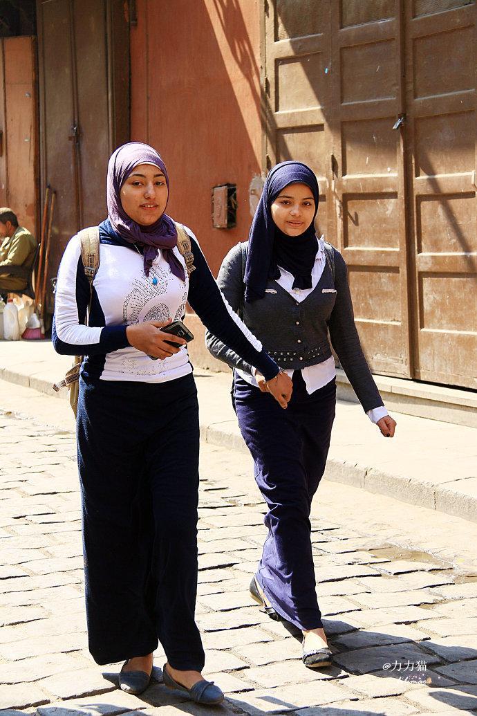 【埃及】街拍别样风情的头巾美女