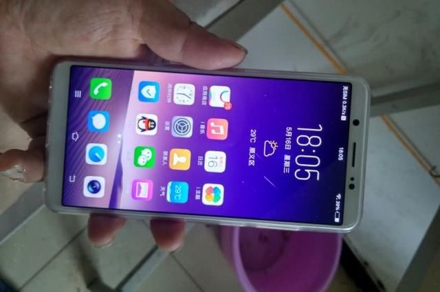 vivo新机被小米6X吊打,几乎全方位超越,价格仅