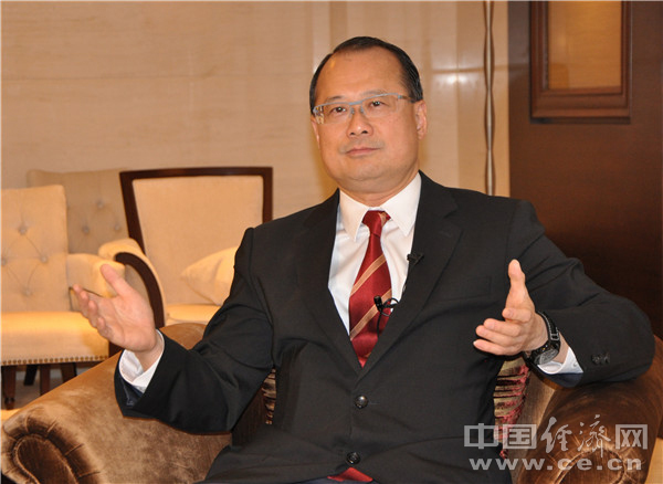 香港中华总商会会长蔡冠深接受记者采访.中国经济网记者马常艳摄