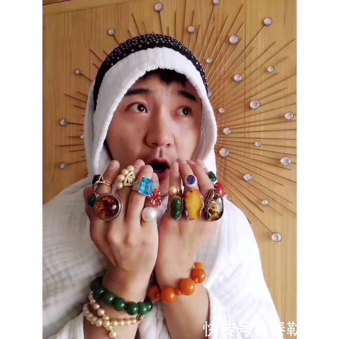 沙特虽然输了球,但是举手的瞬间他们却赢了整