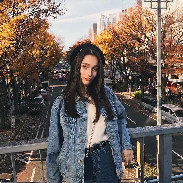 看一眼就忘不掉的鹿系女神,身高175的她美得灵