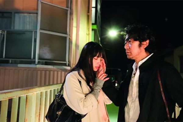 这两部日本影片 分别展现了光的温暖与阴冷 这两部日本影片 分别展现了光的温暖与阴冷