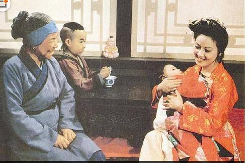 电视剧《红楼梦》中,年龄最小戏份最少甚至都没一句台词的就是婴儿