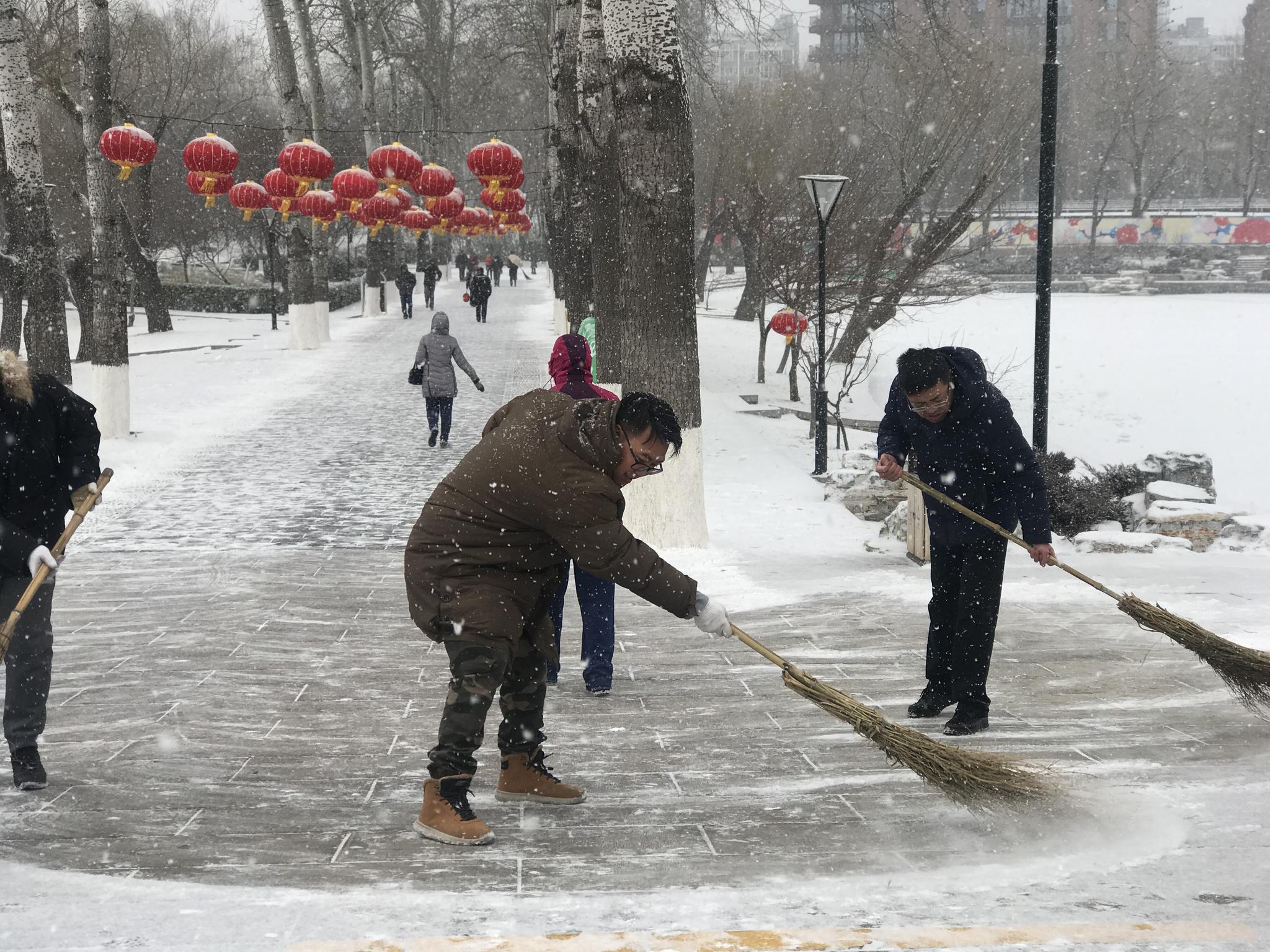 约不上故宫门票?还可以到景山天坛赏雪景(图)