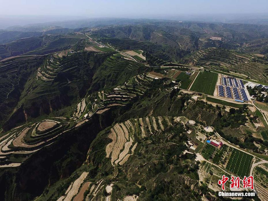 航拍镜头下的甘肃省庆阳市庆城县境内黄土高原 航拍镜头下的甘肃省庆阳市庆城县境内黄土高原