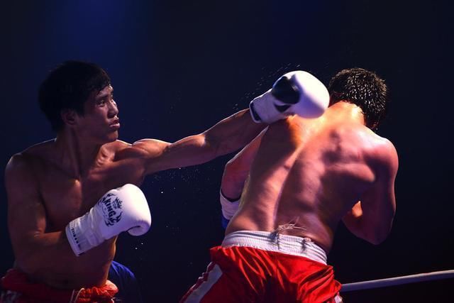 自由搏击年度最大黑哨揭晓:死神方便上榜,一龙