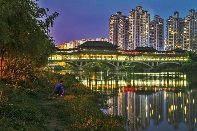 2017年四川省经济总量排名_四川省考晒分排名华图(3)
