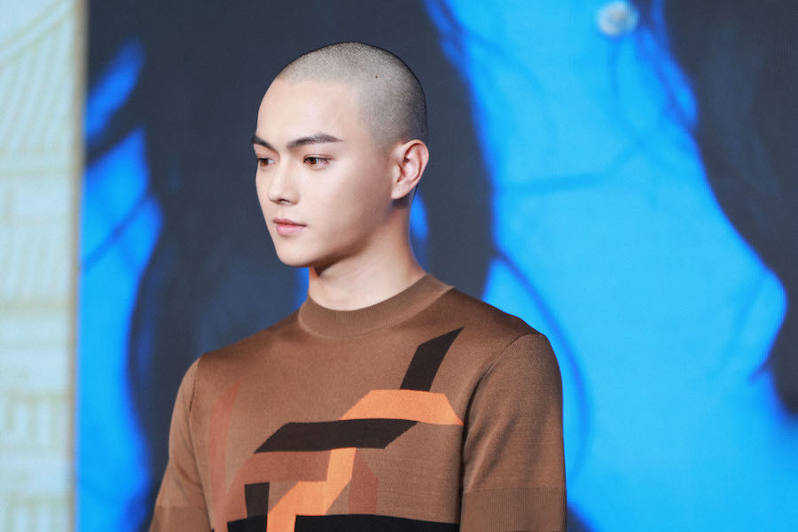 许凯亮相《延禧攻略》发布 秦岚姐弟情深