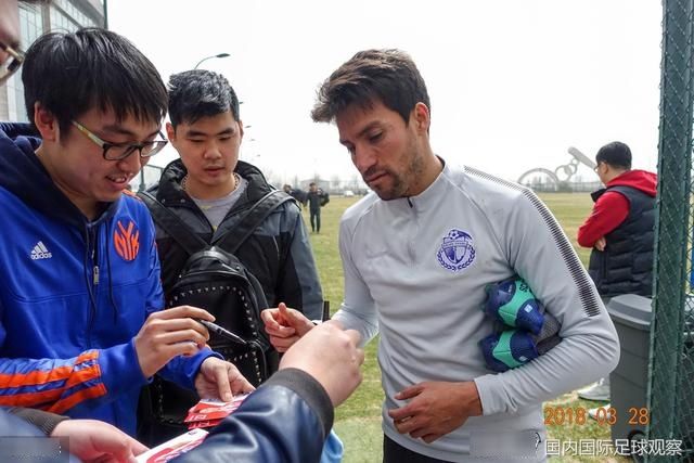 媒体:大连一方外援休假人在西班牙!球迷:不听教