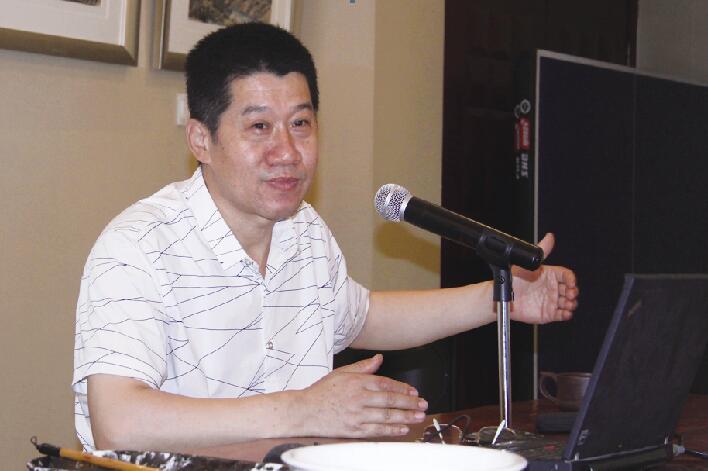 "我眼中的艺术就是化繁为简",于泽海绘画公益大讲堂开课