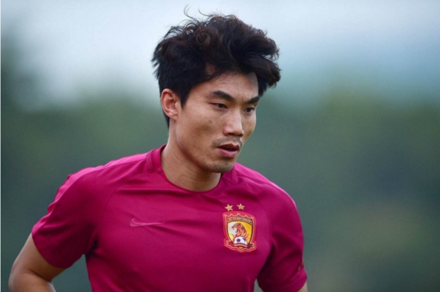 向38岁老将郑智致敬:最强10号 国足灵魂