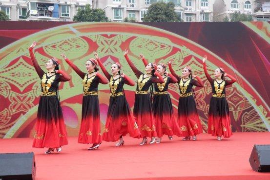 舞动青春,飞扬人生! 奥妙杯·第二届四川广场舞大赛报名开启啦(图4) 舞动青春,飞扬人生! 奥妙杯·第二届四川广场舞大赛报名开启啦(图4)