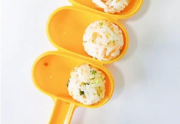 三文鱼海苔蔬菜饭团,宝宝吃了长高高!