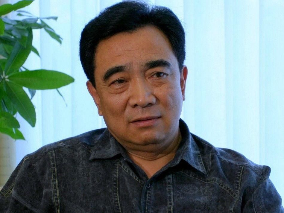 但实际杨钰莹的未婚夫是著名演员鲍国安的儿子,"不老女神"如今终于要