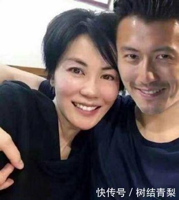李亚鹏离婚后2句词语评价王菲,网友:懂词语的