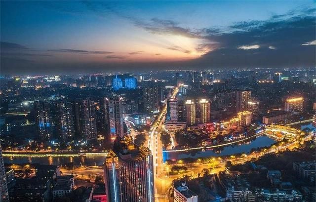 外媒预测2030年中国五大城市排名:竟没有深圳