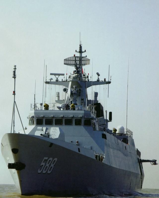 海军报道中国最新护卫舰入役!可搭载直升机,真实战力在这里!