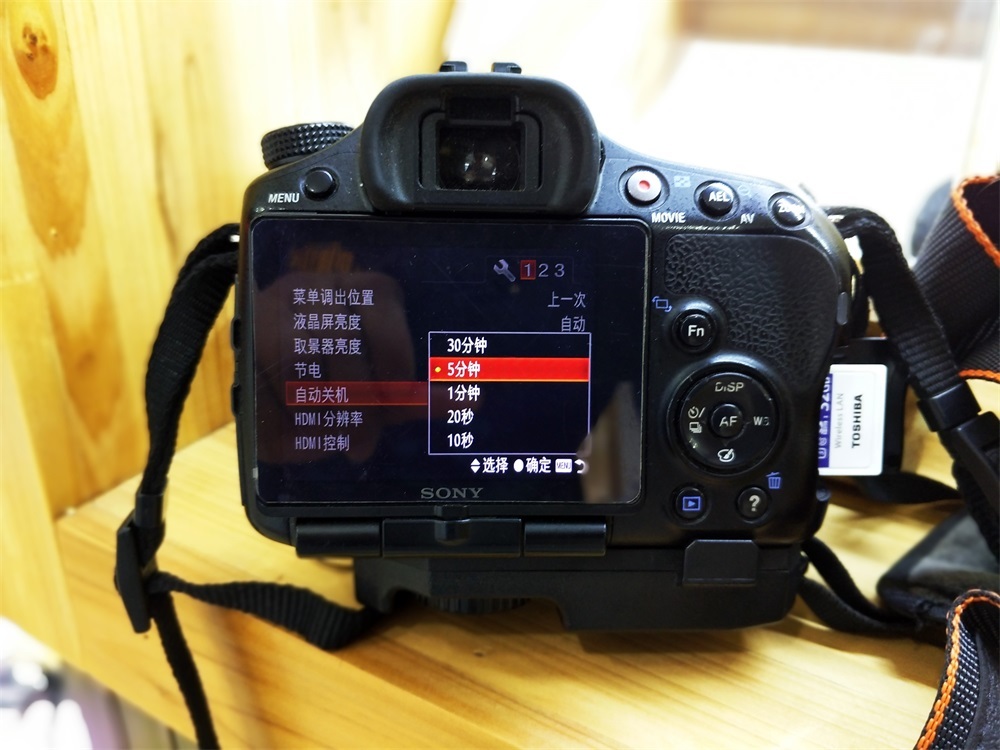 一入单反穷三代?那是你没用东芝FlashAir无线