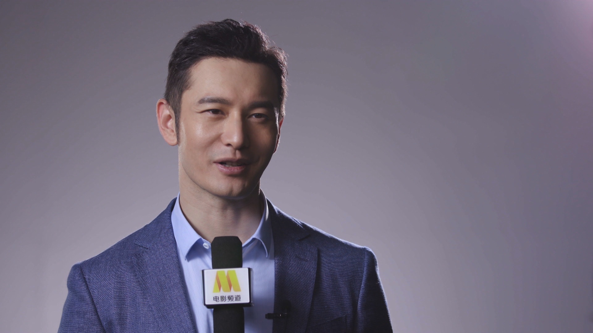 黄晓明:实现"中国梦"从我做起 工作匆忙忘吃饭