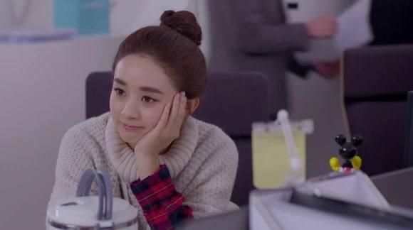 《杉杉来了》中赵丽颖四次换网名被封腾收拾,