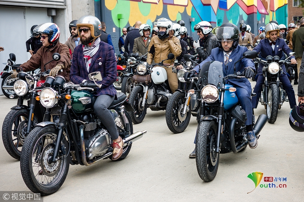 是绅士也是机车党!意大利各路帅男参加正装绅士骑行