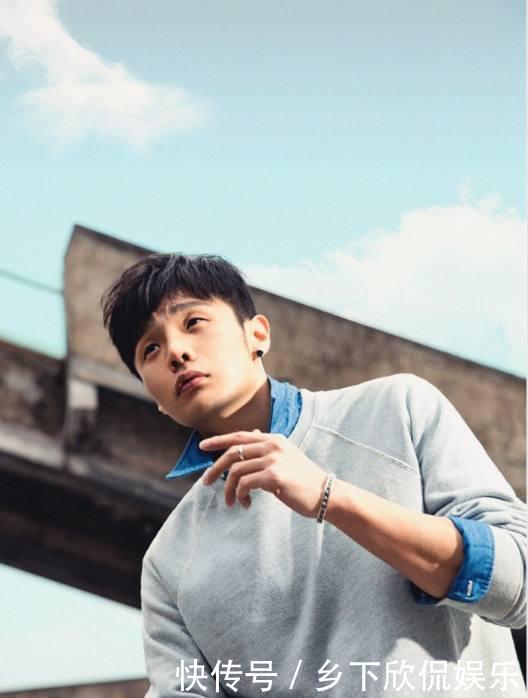 蔡徐坤到底有多受欢迎?杨颖关注他,他称蔡徐坤