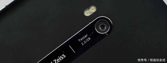 卡尔蔡司认证的手机相机和莱卡认证的哪个更牛