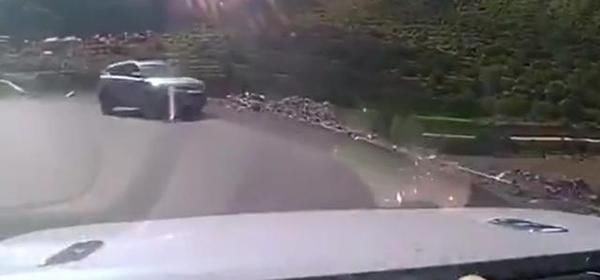 4个女孩自驾川藏线,2人当场死亡,女孩适不适合