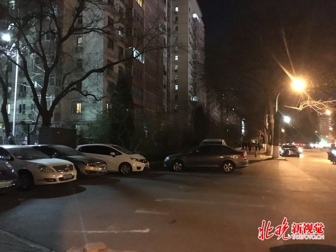北京路侧停车新规遇新问题:虚线车位抢手占上
