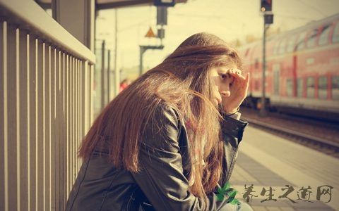 早晨喝什么水治便秘-北京时间