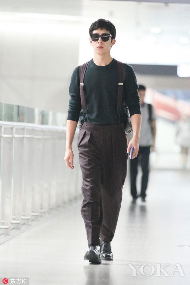 替换单品: 林俊杰 电视里走出的魔法师 本周男星穿衣惊喜榜 陈学冬 把