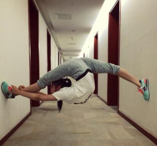 中国艺体队长 一字马女神女神舒思瑶 中国艺体队长 一字马女神女神舒思瑶