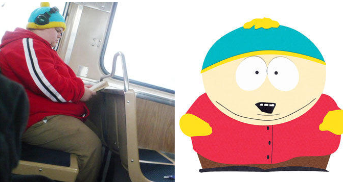 《南方公园》中的熊孩子卡特曼，从衣着到体态神还原。