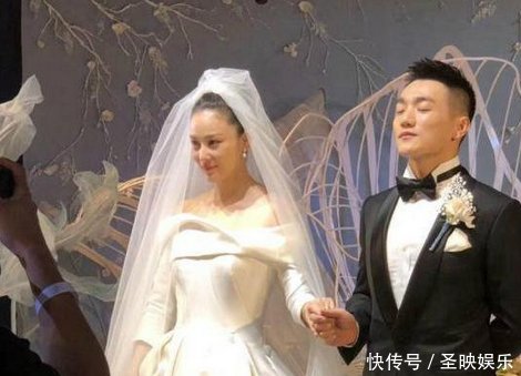 张馨予何捷完婚,现场照片大量曝光,婚礼仪式温