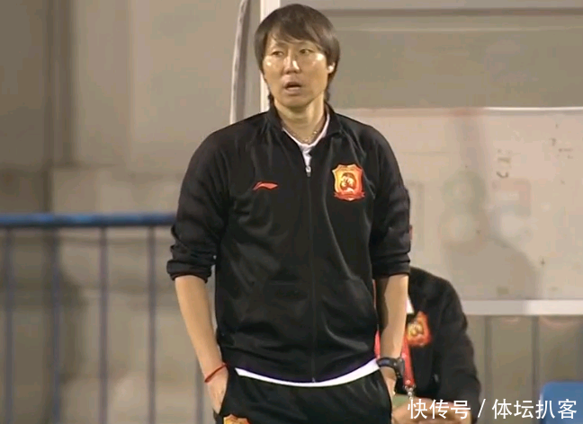 卓尔登顶榜首!李铁挖来之人再发威,9场9球横扫